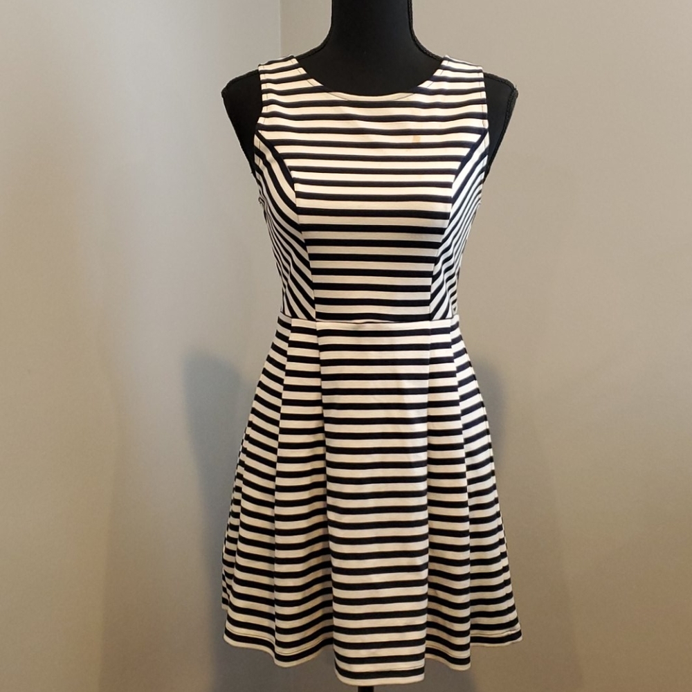 Forever 21  Striped Bow Dress